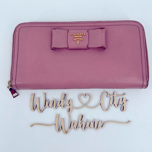 Authentic Prada Saffiano Vernice Leather Bow Zip Wallet-Pink - Picture 2 of 14